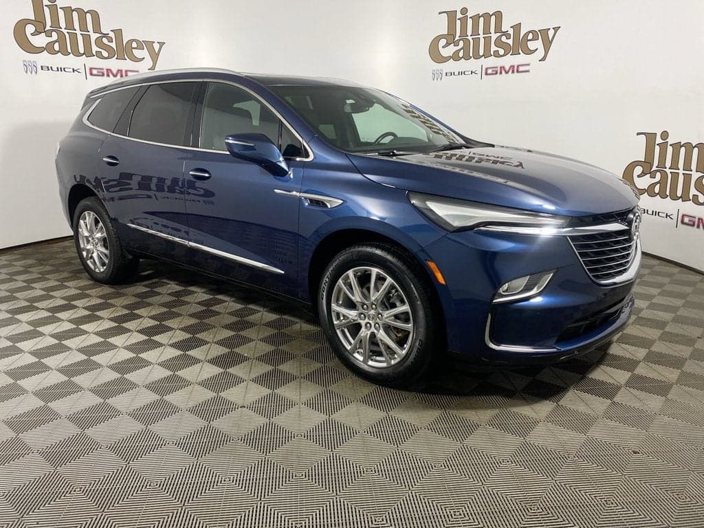 2024 Buick Enclave Essence — photo 1 of 25