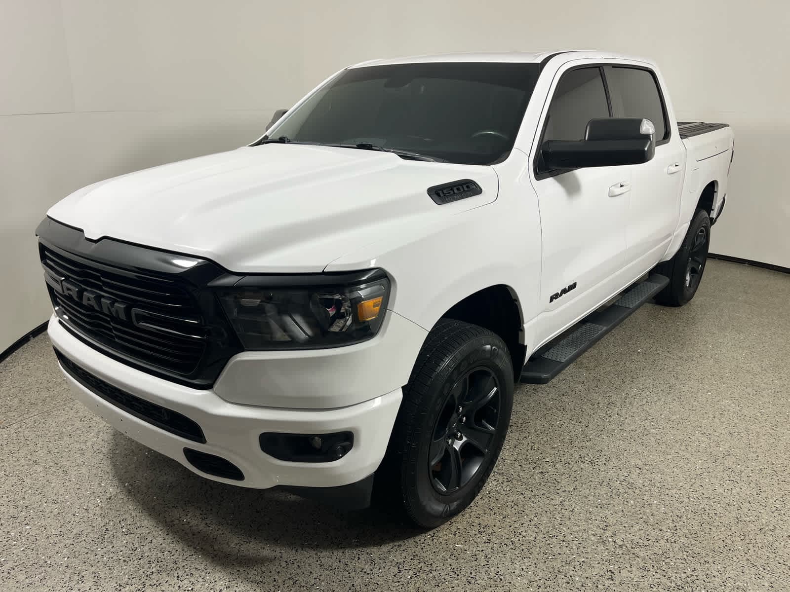 2020 RAM 1500 Big Horn — photo 1 of 28