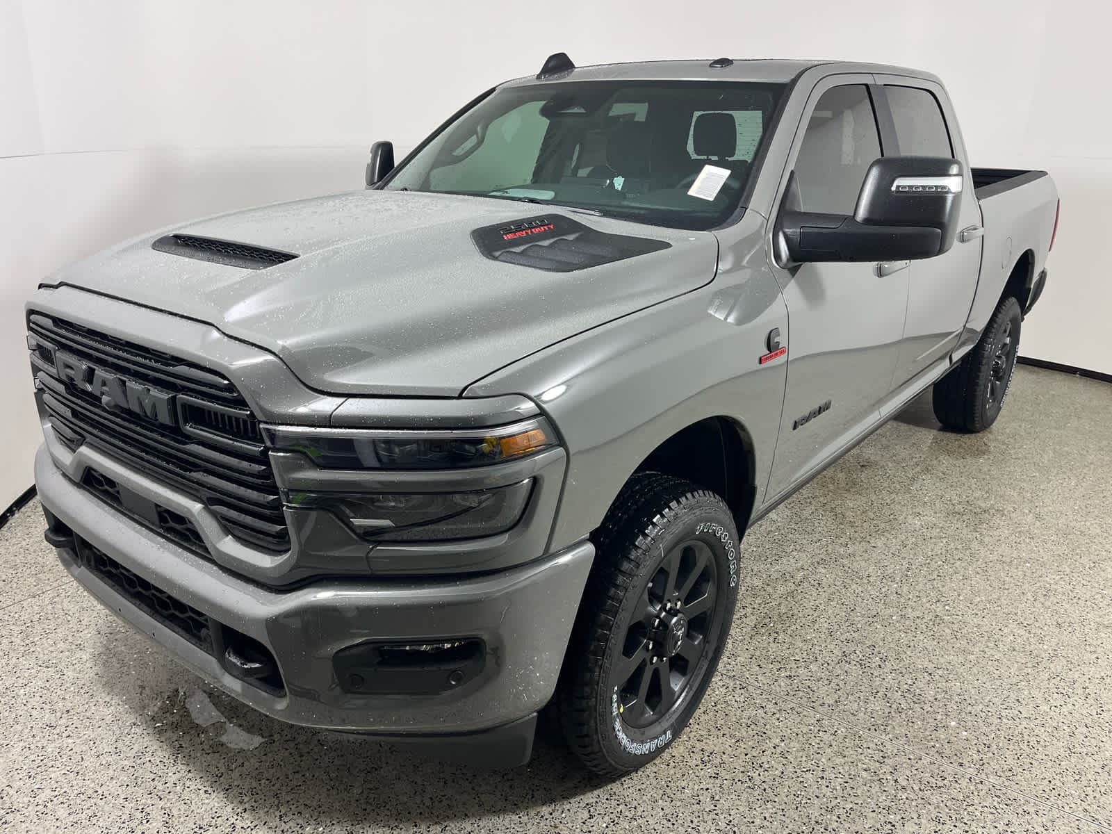 2027 RAM 2500 Laramie — photo 1 of 5