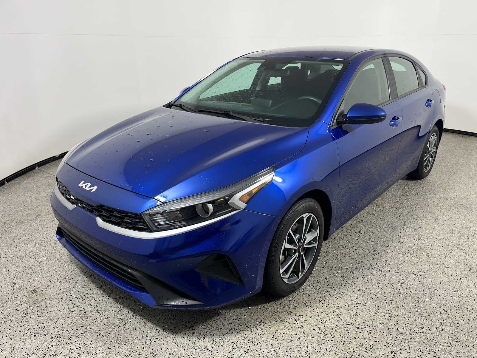 2024 Kia Forte LXS — photo 1 of 5
