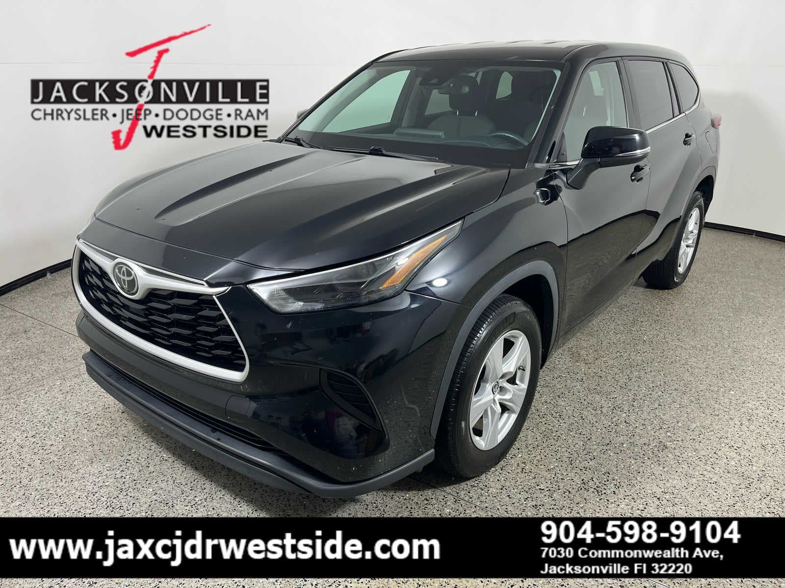 2023 Toyota Highlander L — photo 1 of 27