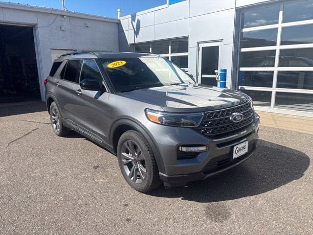 2023 Ford Explorer XLT — photo 1 of 51