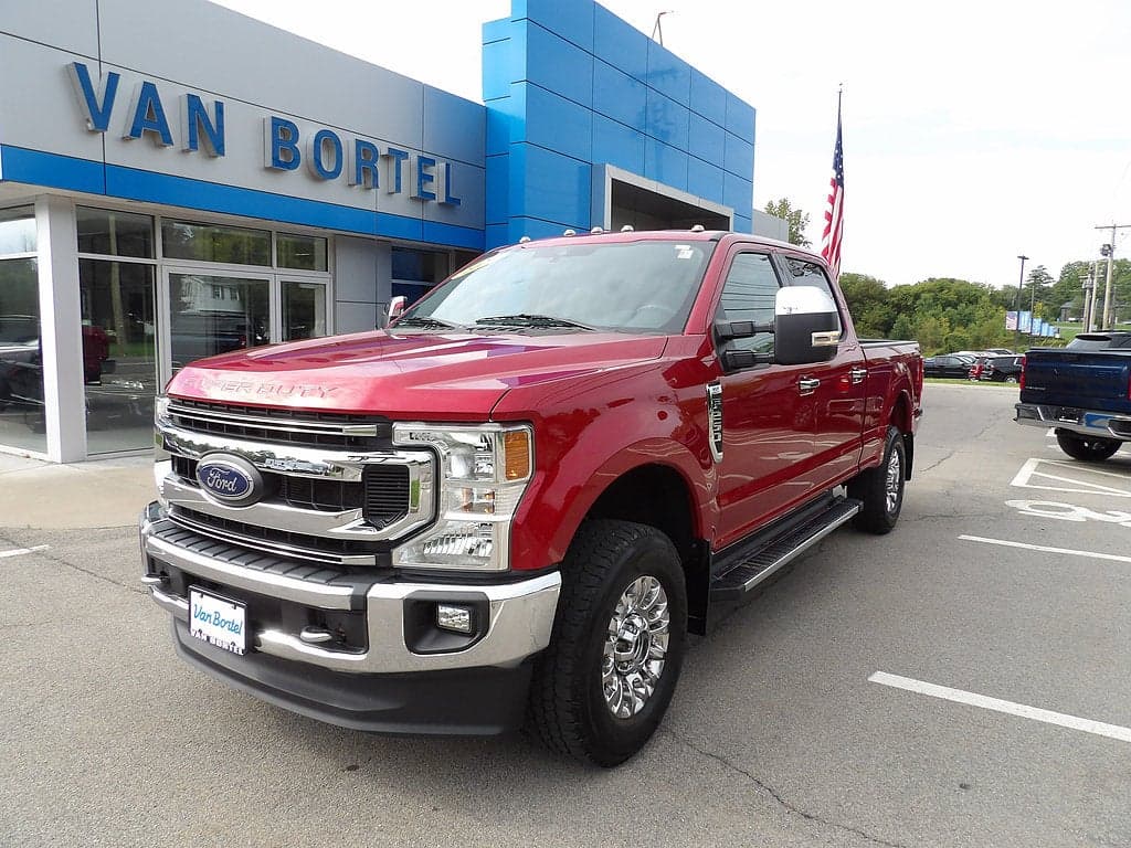 2021 Ford Super Duty F-250 SRW XLT — photo 1 of 37