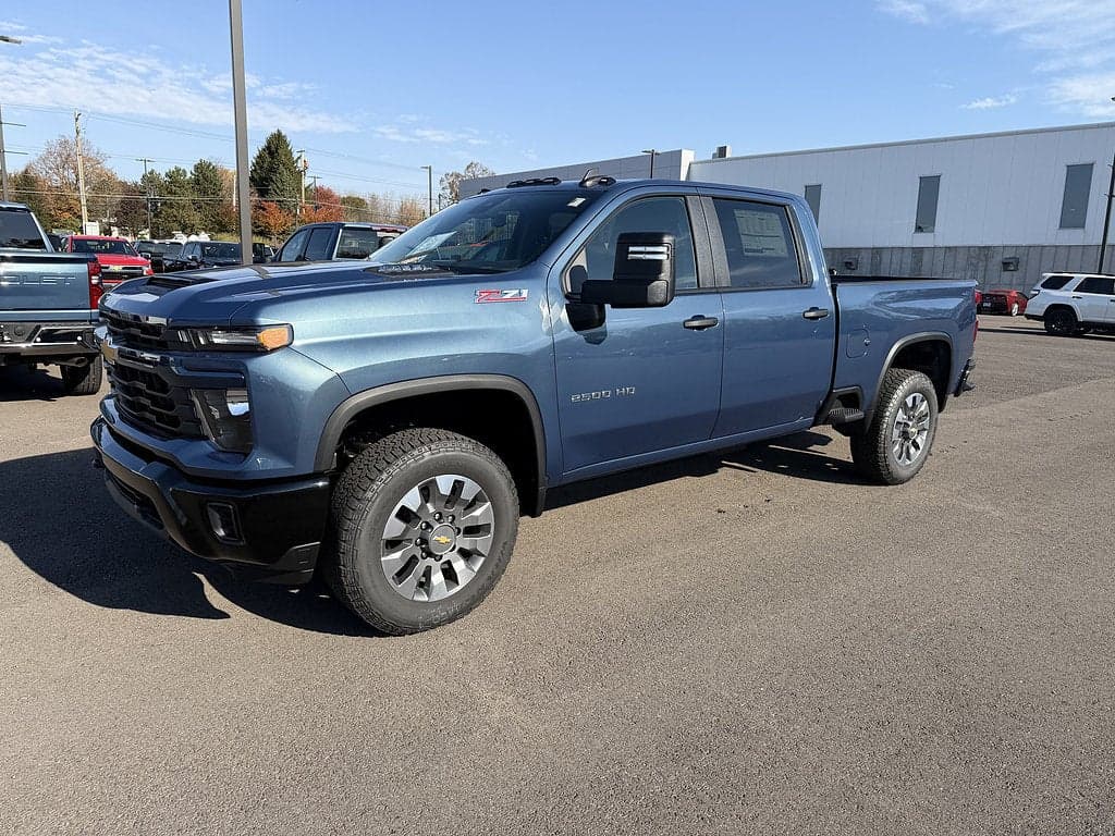 2026 Chevrolet Silverado 2500HD Custom — photo 1 of 5