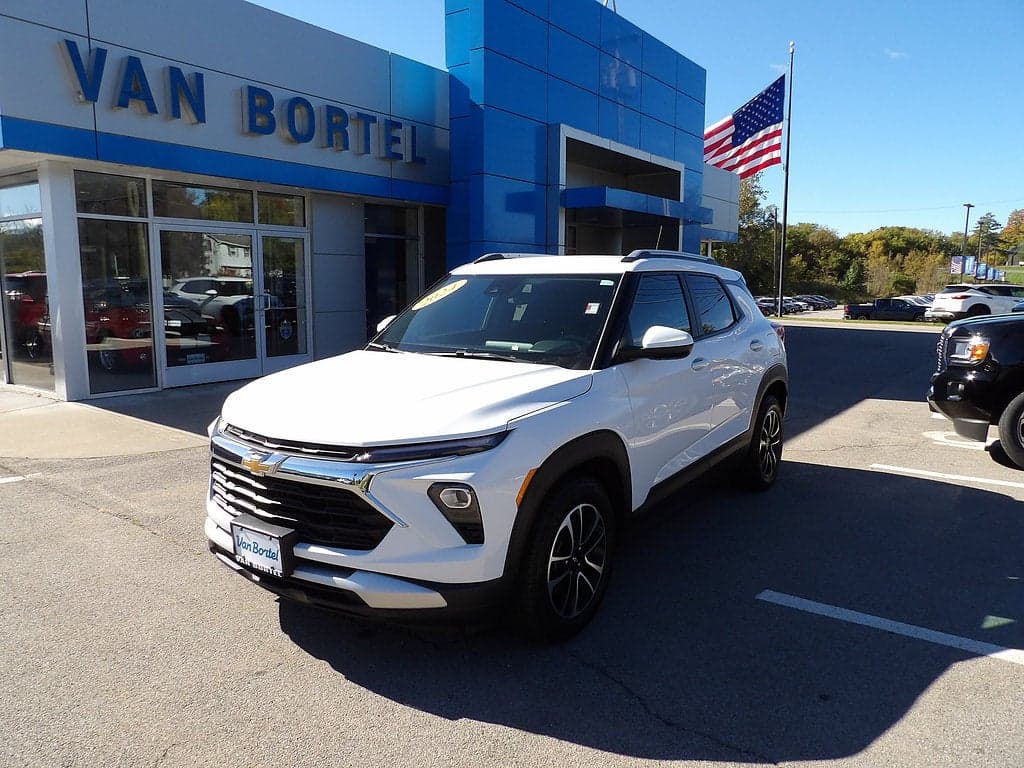 2024 Chevrolet Trailblazer LT — photo 1 of 5