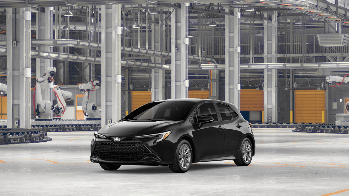 2027 Toyota Corolla Hatchback SE — photo 1 of 8