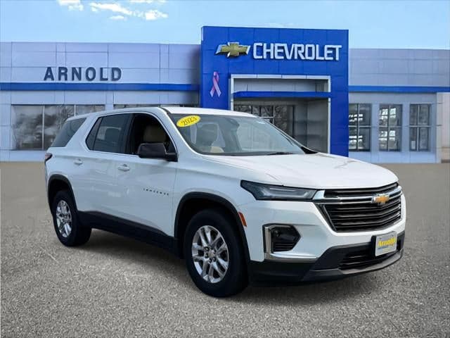2023 Chevrolet Traverse LS — photo 1 of 37