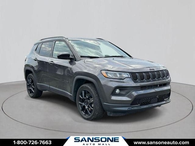 2023 Jeep Compass Latitude — photo 1 of 31