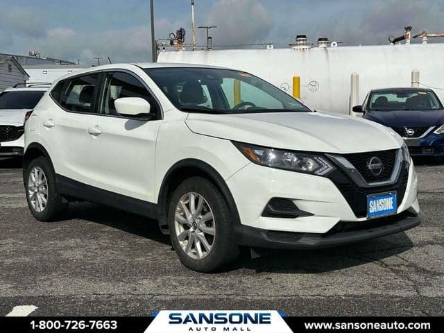 2022 Nissan Rogue Sport S — photo 1 of 29