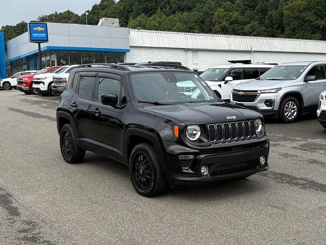 2021 Jeep Renegade Latitude — photo 1 of 43