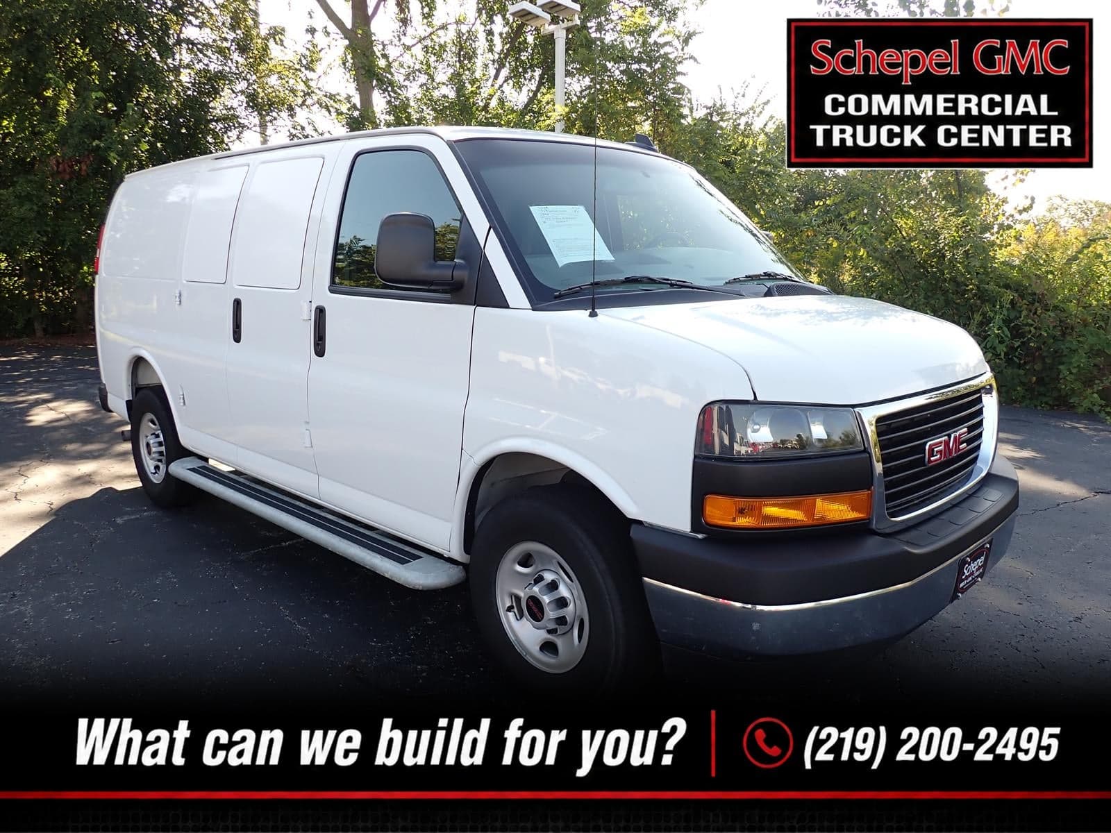 2025 GMC Savana Cargo Van Base — photo 1 of 27