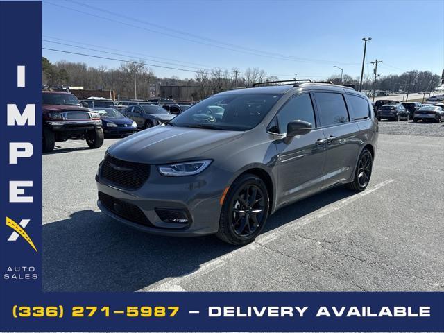 2022 Chrysler Pacifica Touring L - 6327