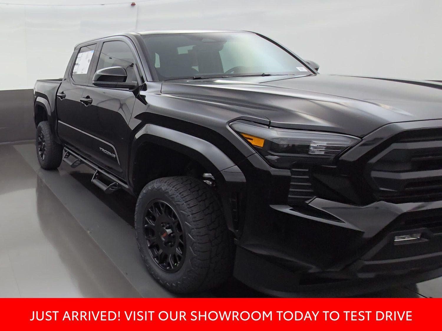 2026 Toyota Tacoma SR5 — photo 1 of 27