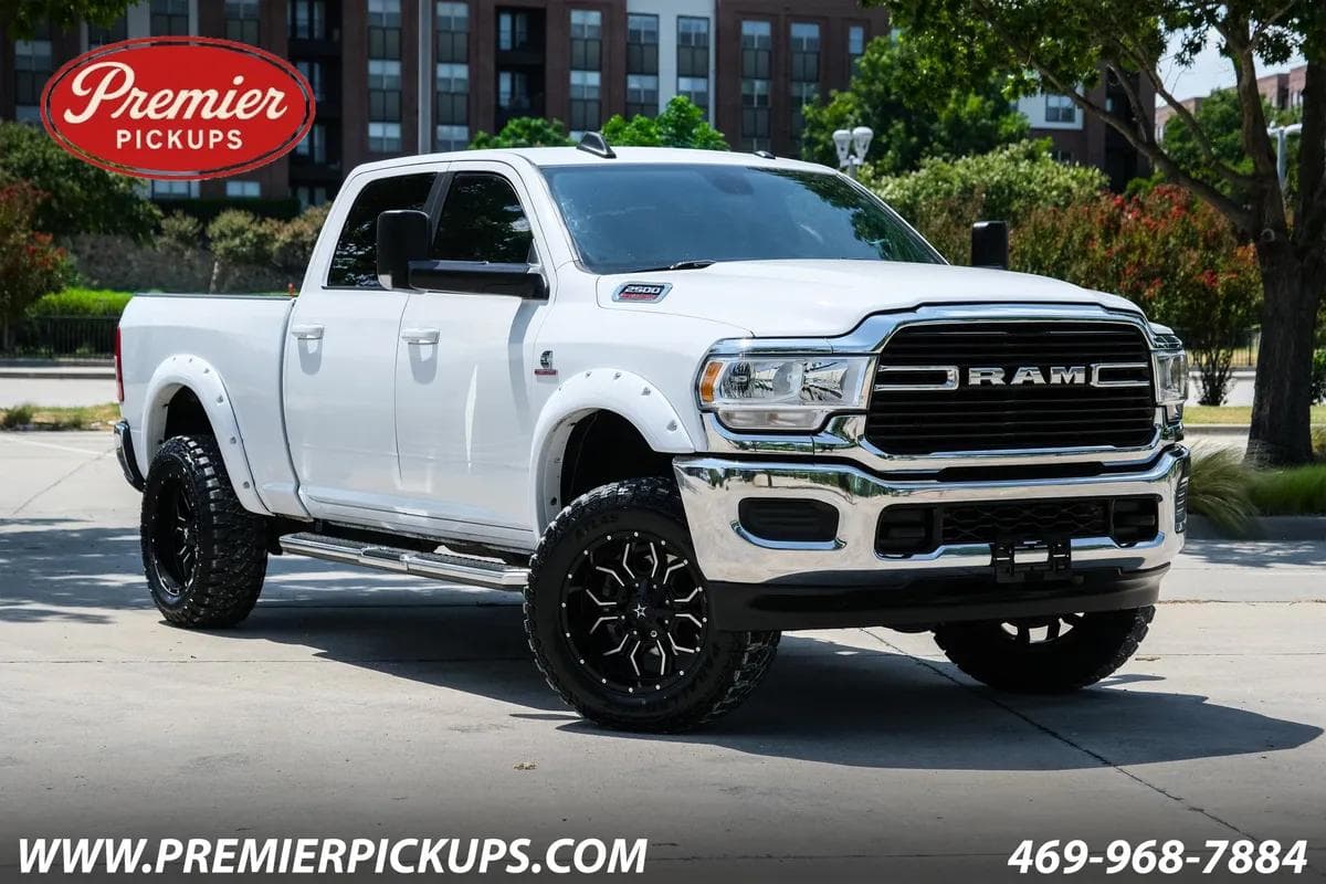 2021 RAM 2500 Big Horn Crew Cab 4x4 64" Box — photo 1 of 56