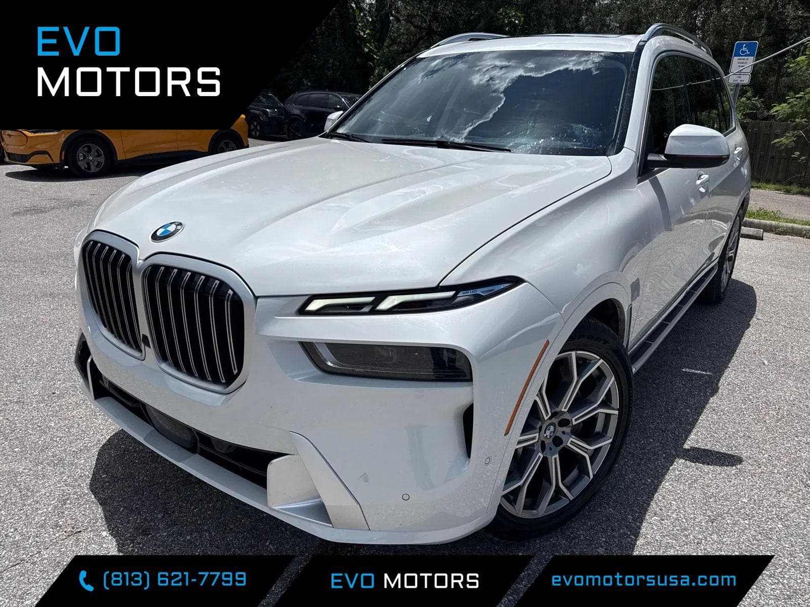 2025 BMW X7 xDrive40i — photo 1 of 30