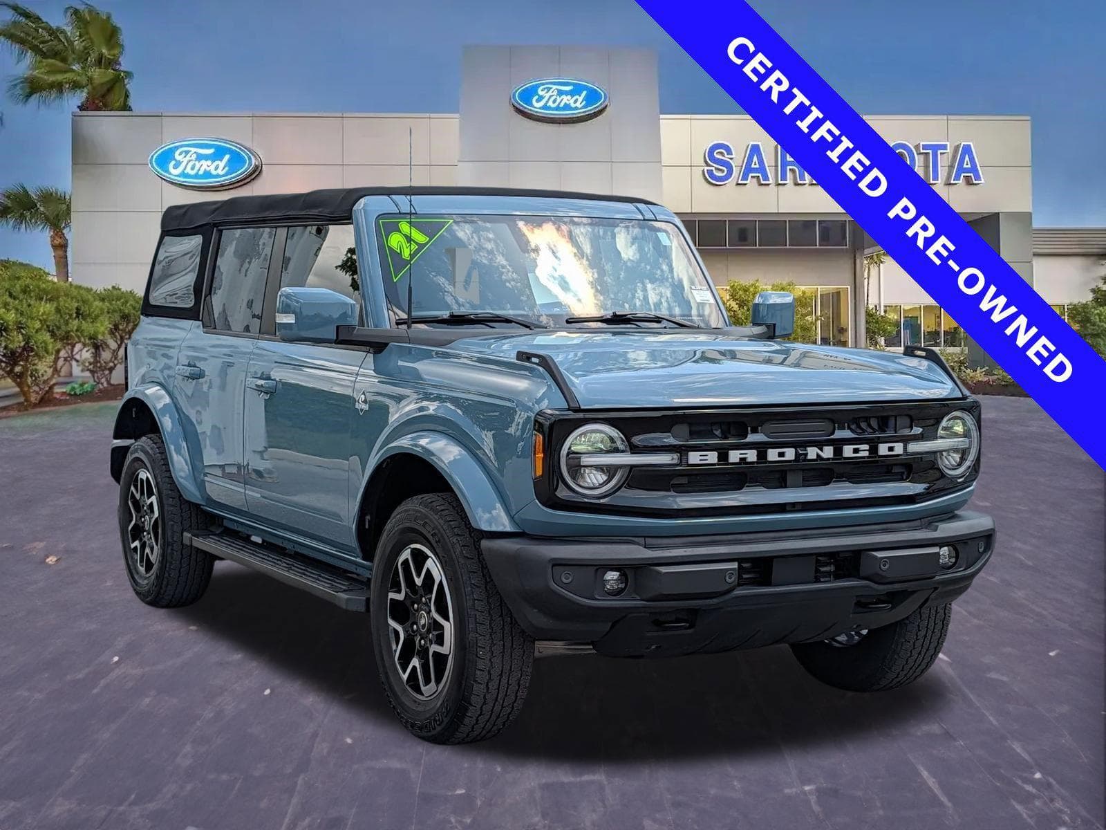 2021 Ford Bronco Outer Banks — photo 1 of 34