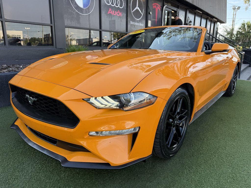 2018 Ford Mustang EcoBoost Premium — photo 1 of 33