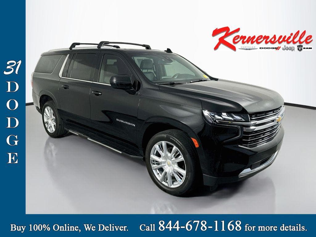 2021 Chevrolet Suburban 4WD LT — photo 1 of 36