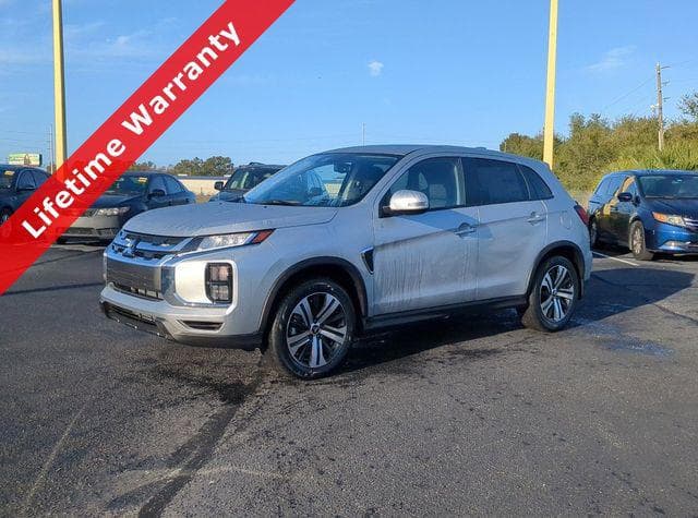 2027 Mitsubishi Outlander 2.0 SE AWC — photo 1 of 34