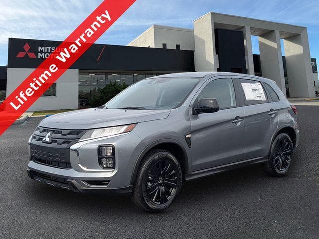 2027 Mitsubishi Outlander 2.0 LE AWC — photo 1 of 34