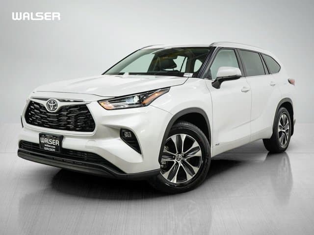 2026 Toyota Highlander Hybrid XLE — photo 1 of 32
