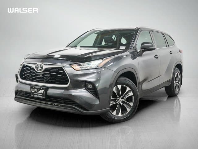 2020 Toyota Highlander XLE — photo 1 of 31