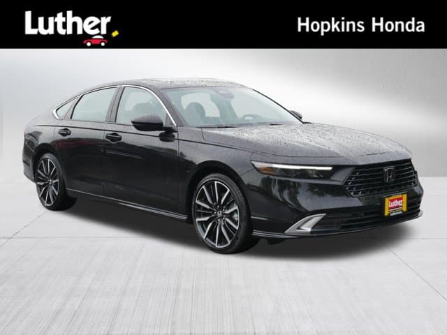 2026 Honda Accord Hybrid Touring — photo 1 of 26