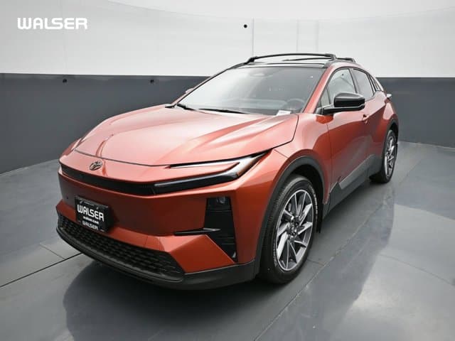 2026 Toyota C-HR XSE — photo 1 of 48