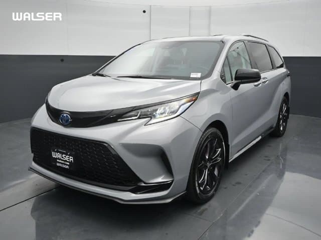 2025 Toyota Sienna XSE — photo 1 of 41