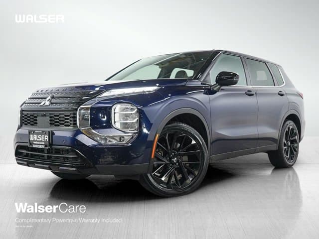 2022 Mitsubishi Outlander Black Edition — photo 1 of 30