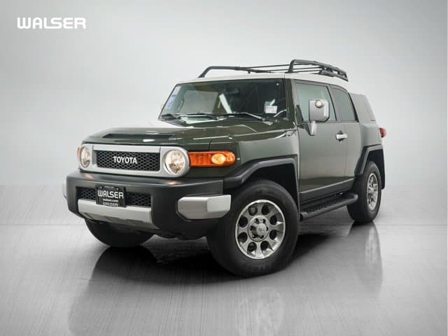 2011 Toyota FJ Cruiser Base — photo 1 of 27