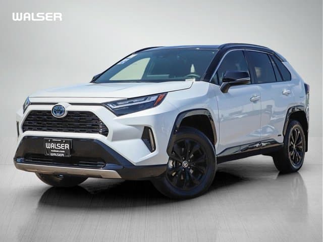 2024 Toyota RAV4 Hybrid XSE — photo 1 of 29