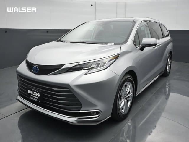 2024 Toyota Sienna Limited — photo 1 of 42