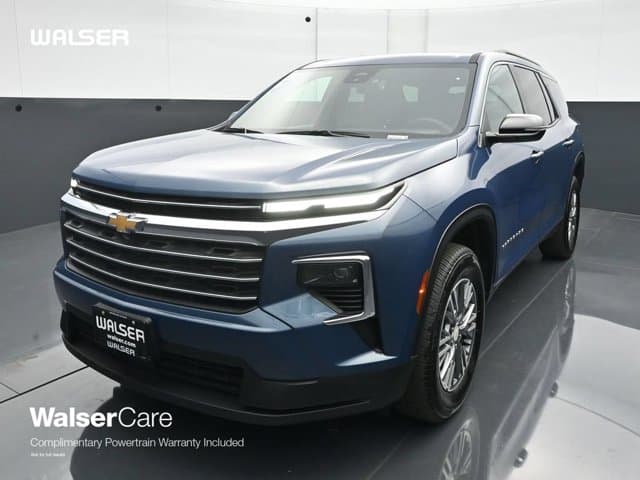 2025 Chevrolet Traverse AWD LT — photo 1 of 37
