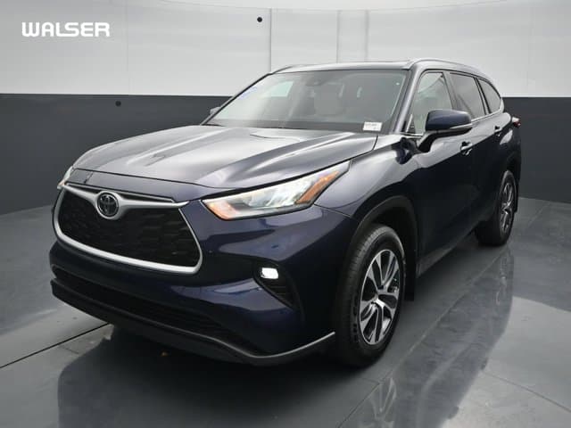 2024 Toyota Highlander XLE — photo 1 of 43