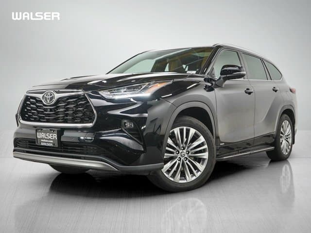 2025 Toyota Highlander Hybrid Platinum — photo 1 of 30
