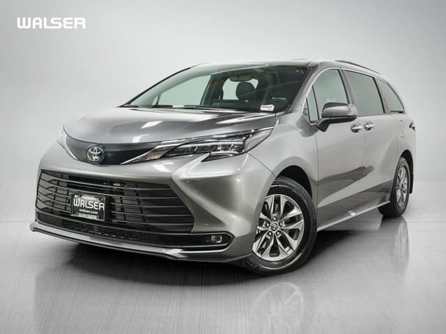2026 Toyota Sienna XLE — photo 1 of 31