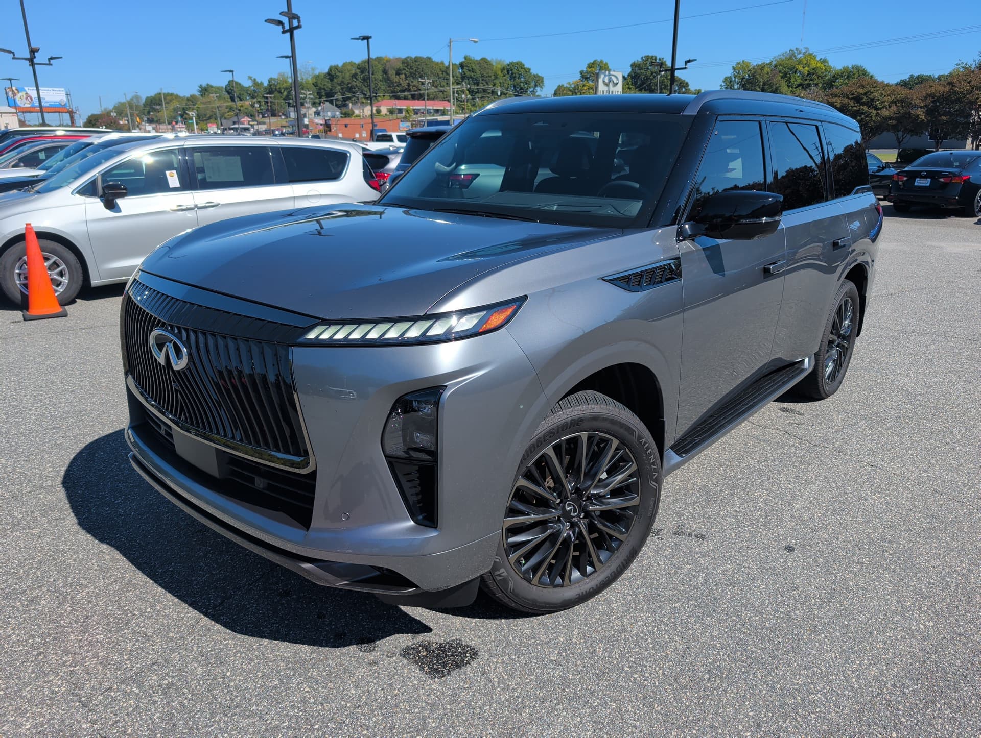 2026 INFINITI QX80 AUTOGRAPH — photo 1 of 32