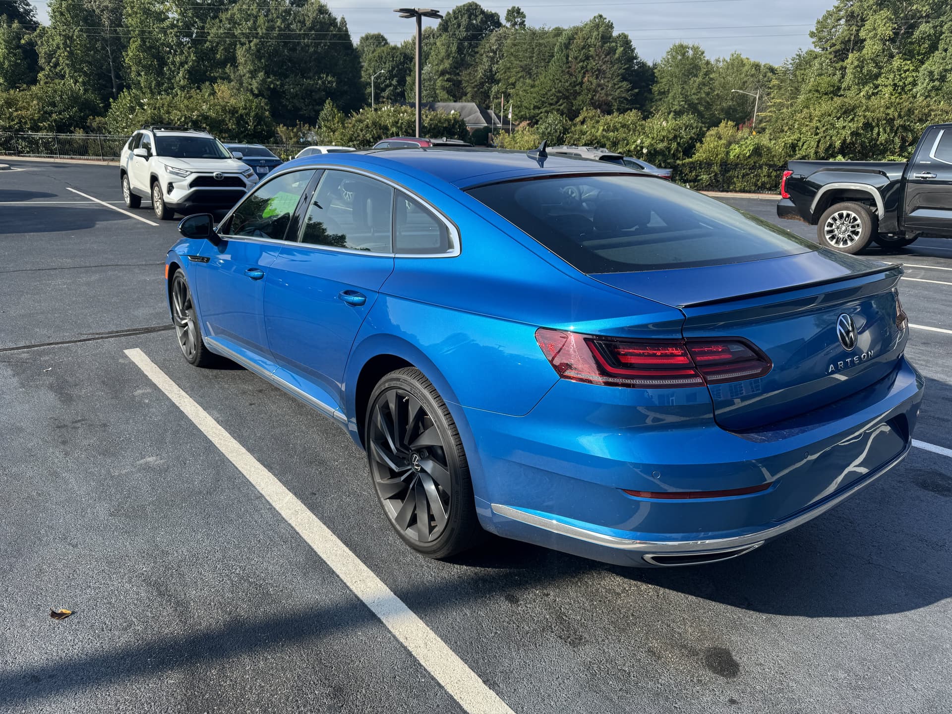2023 Volkswagen Arteon SEL R-Line — photo 1 of 31