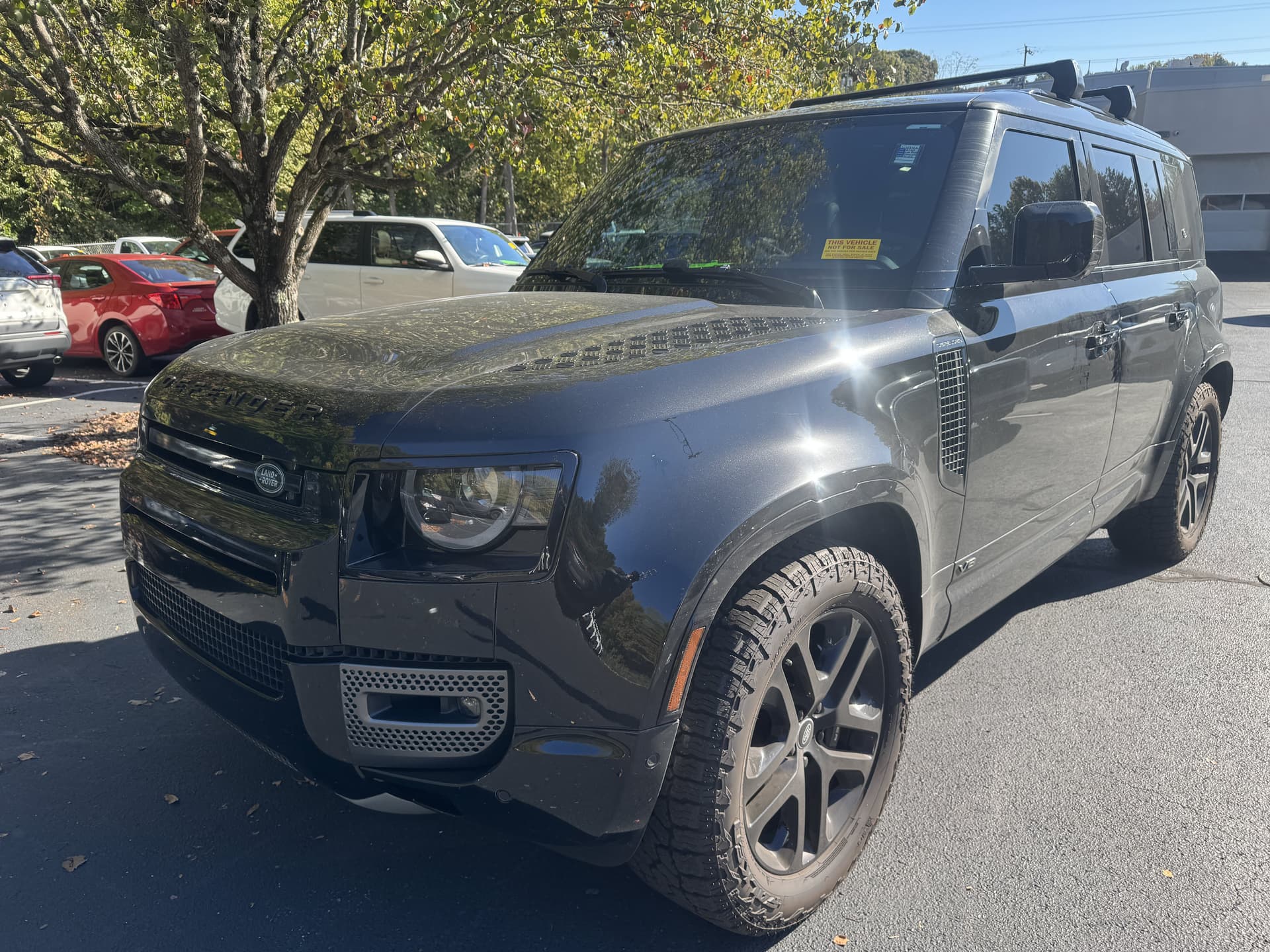 2023 Land Rover Defender V8 — photo 1 of 15