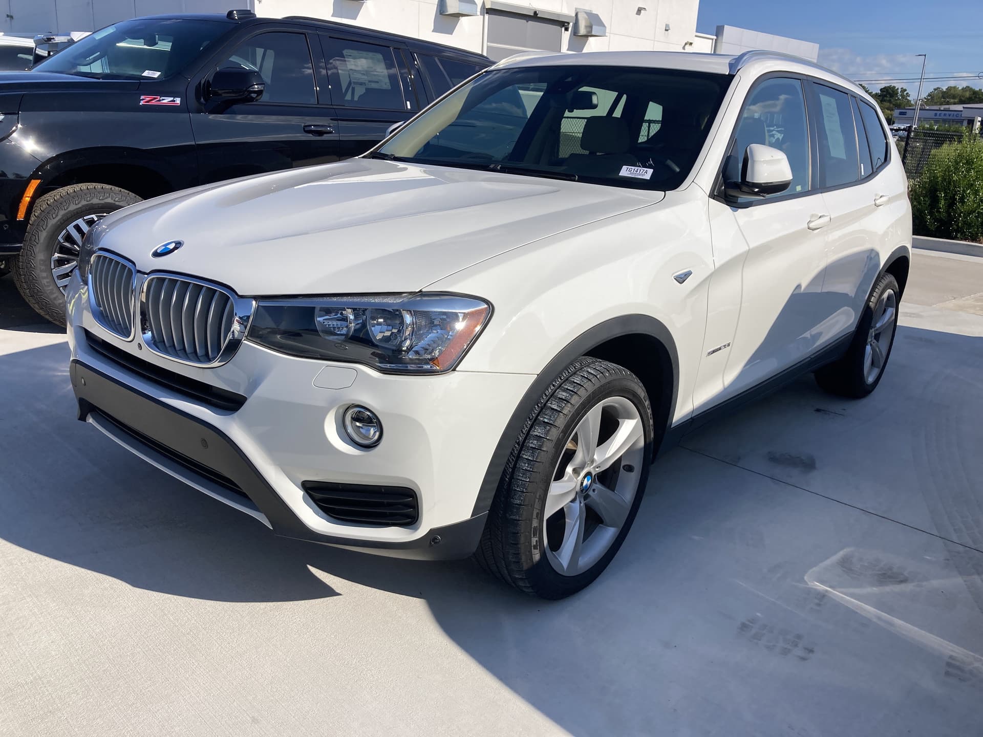 2017 BMW X3 sDrive28i — photo 1 of 4
