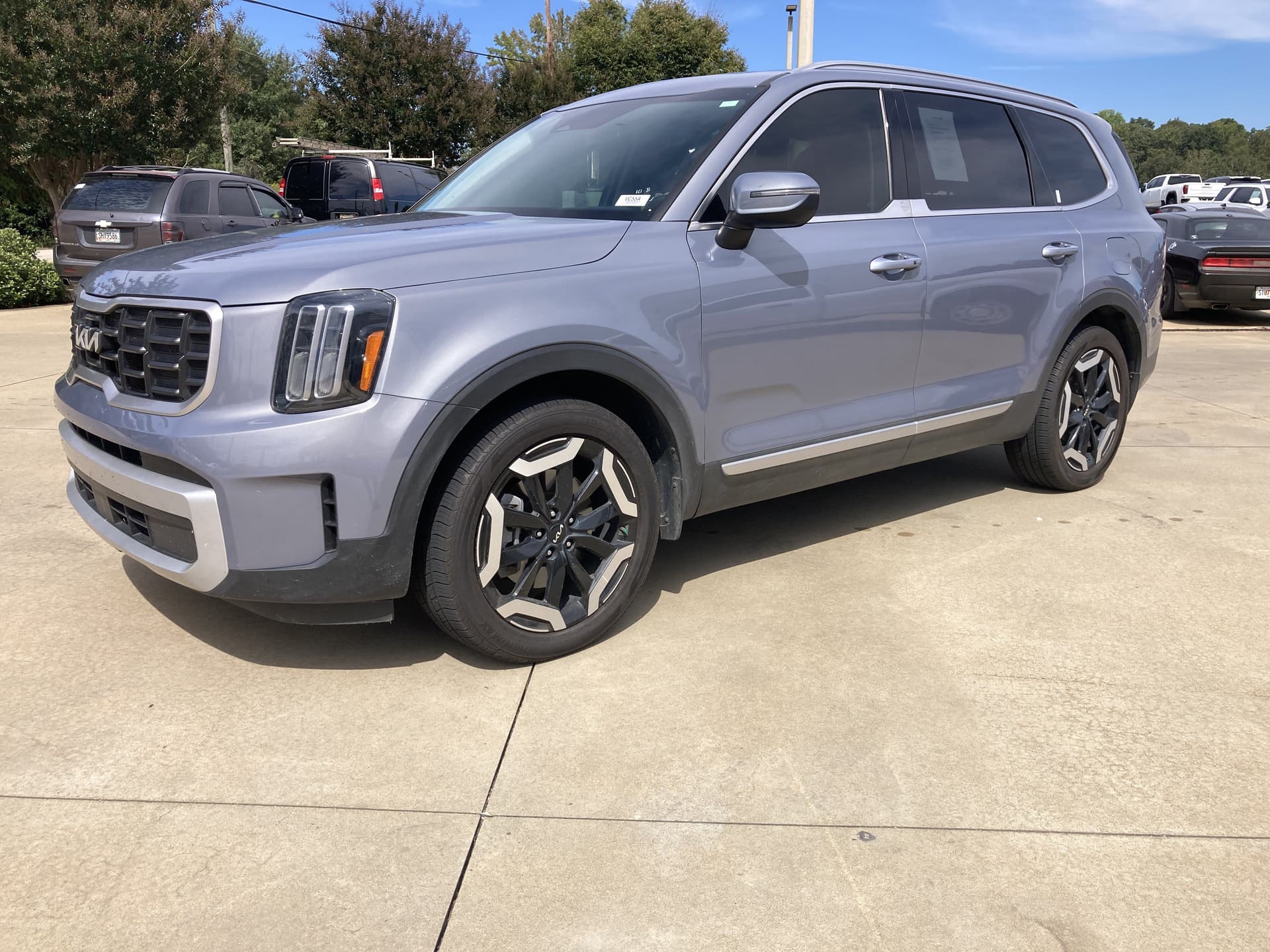 2024 Kia Telluride S — photo 1 of 4