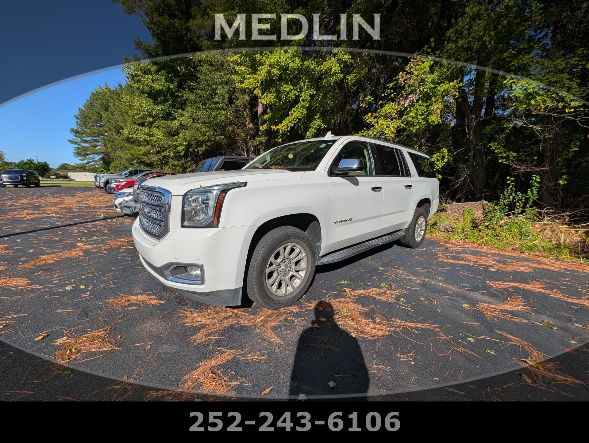 2019 GMC Yukon XL SLT — photo 1 of 11