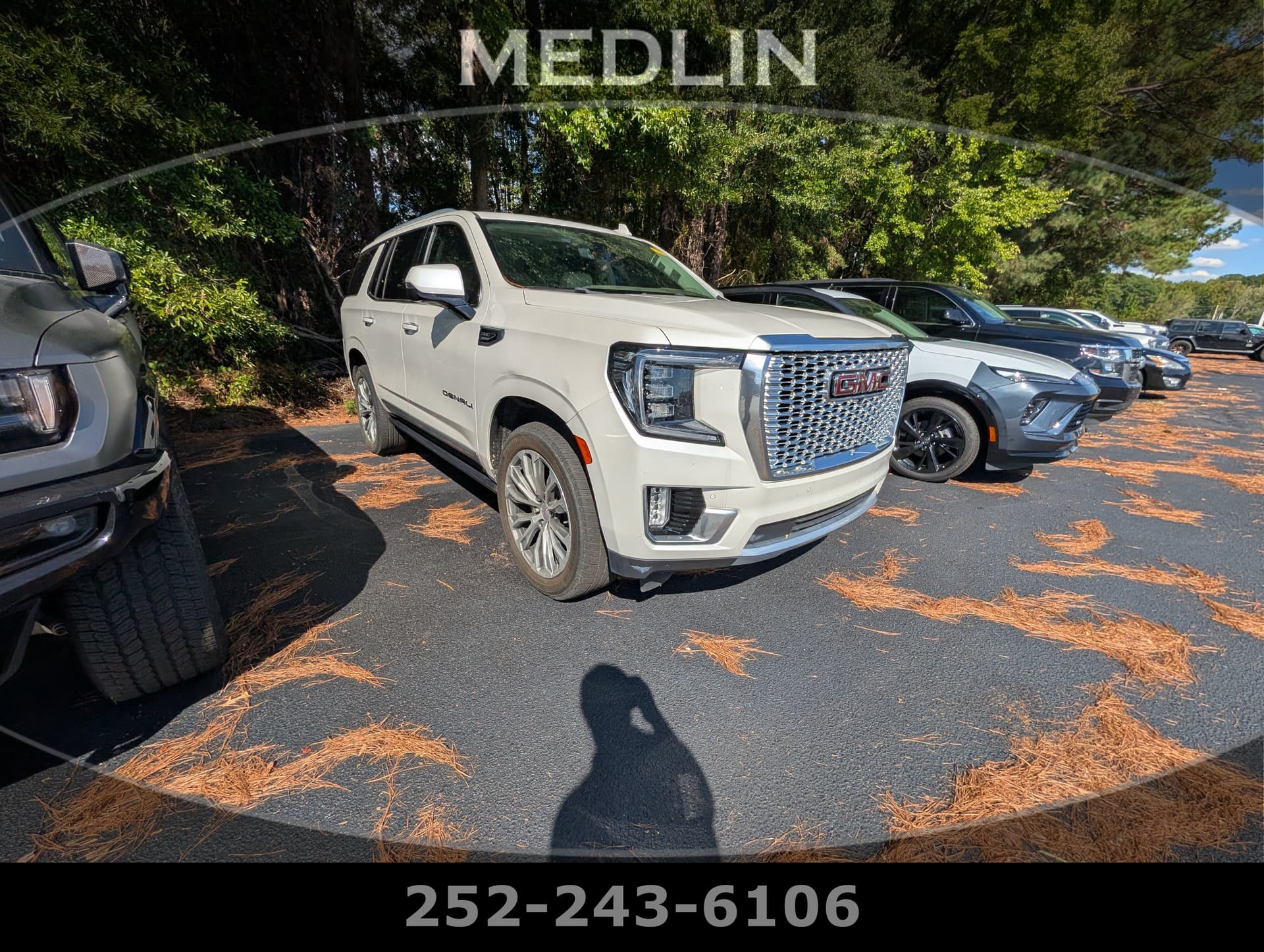 2021 GMC Yukon Denali — photo 1 of 11