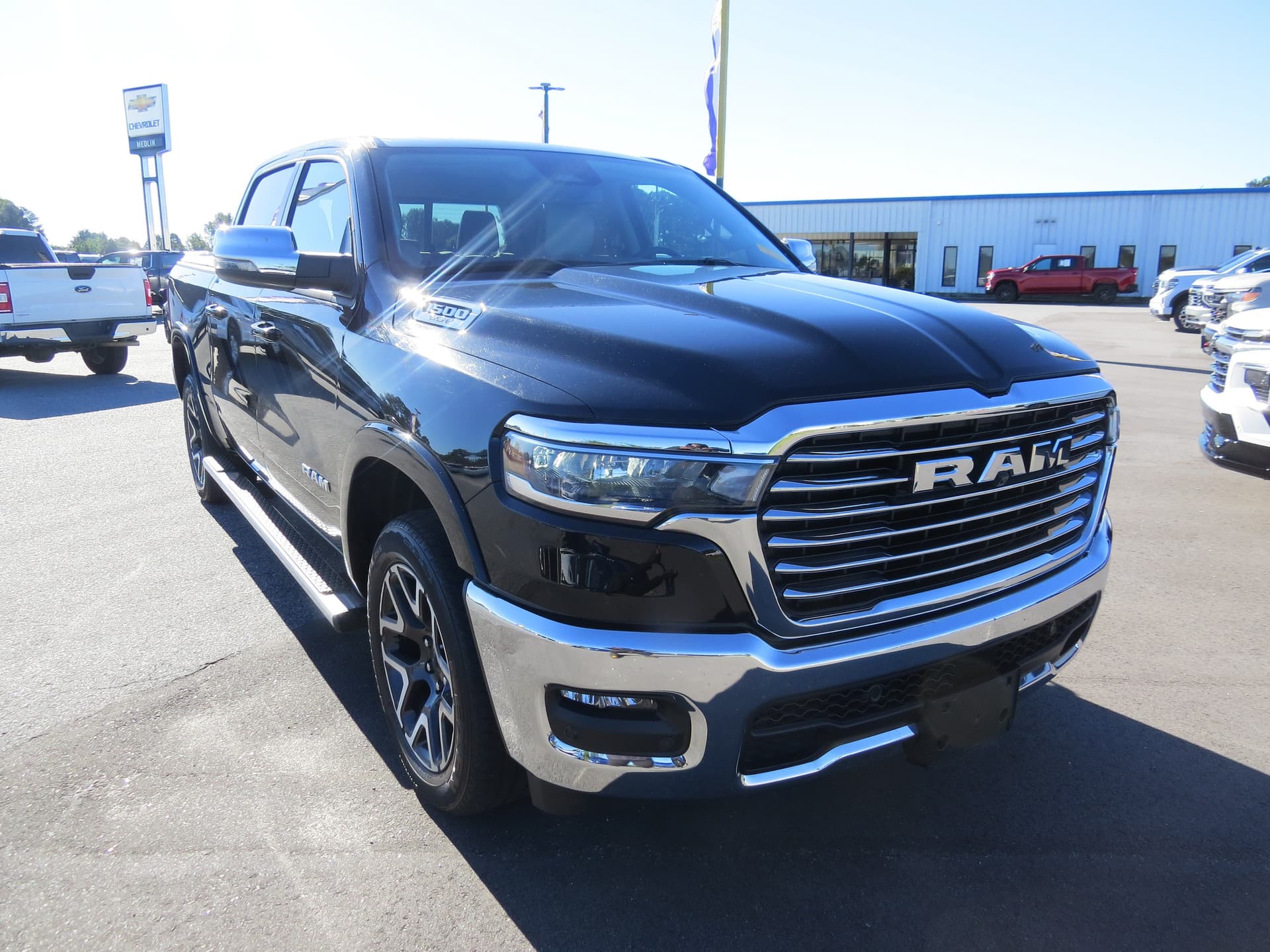 2025 RAM 1500 Laramie — photo 1 of 24