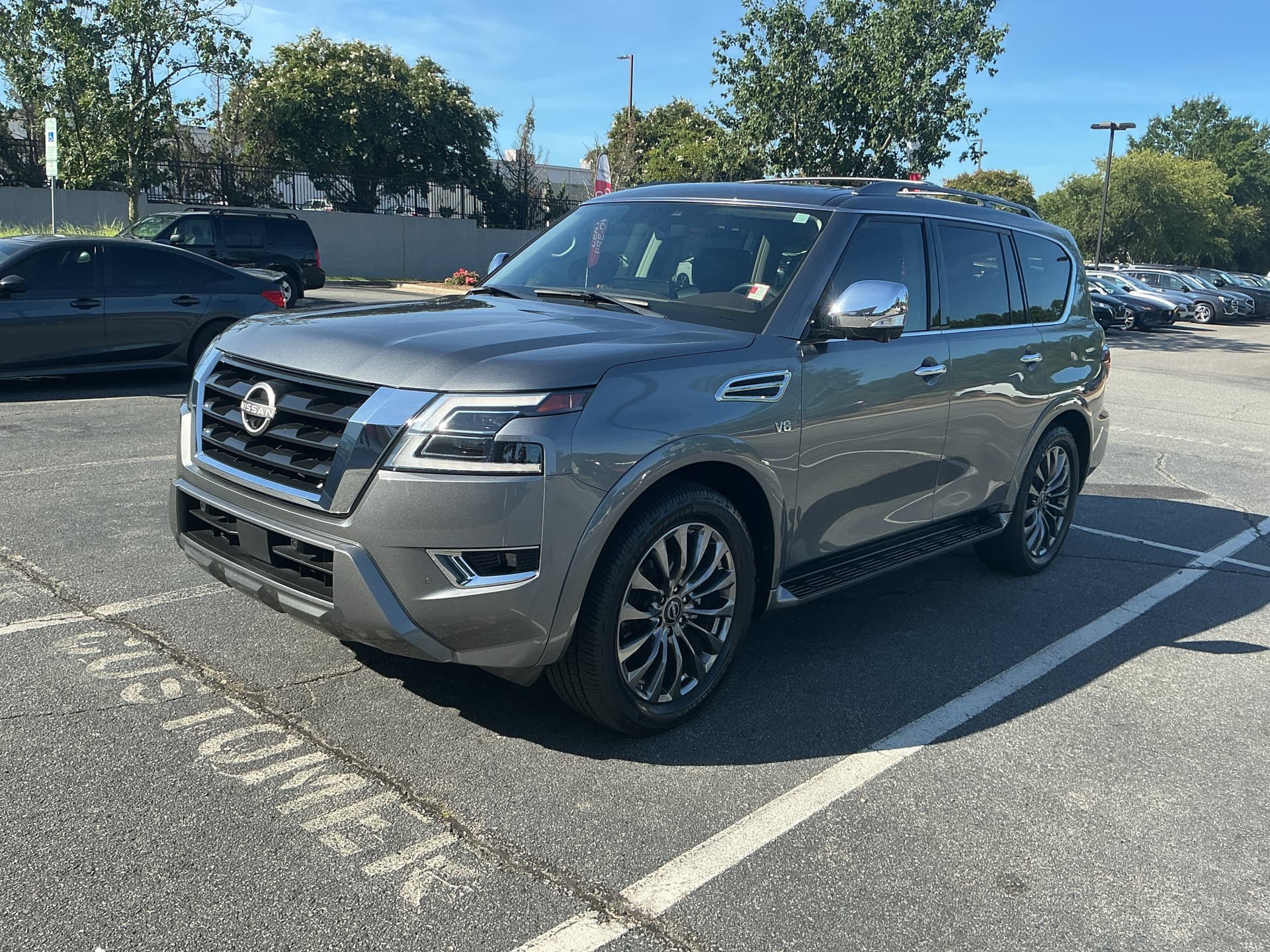 2021 Nissan Armada Platinum — photo 1 of 33