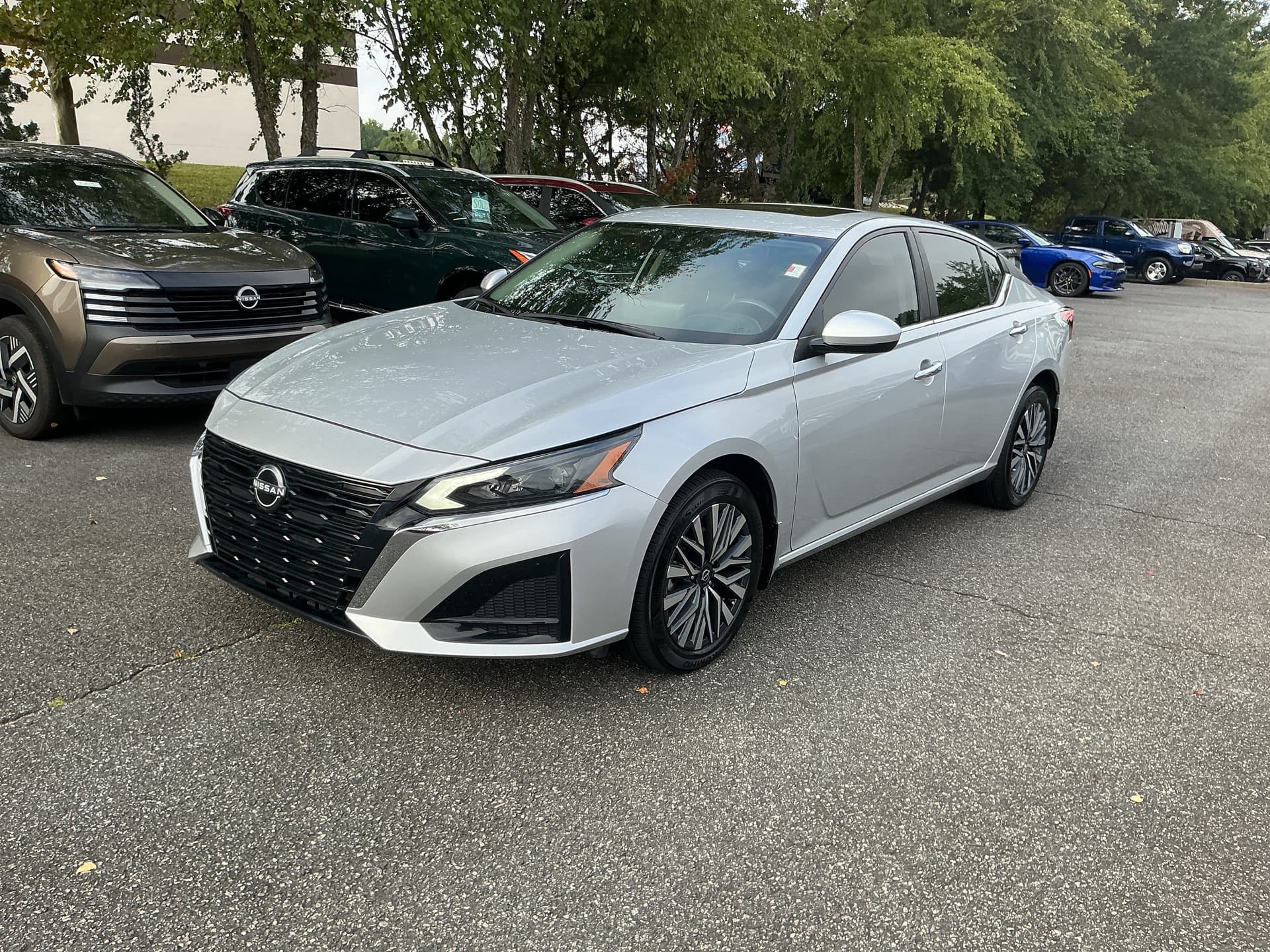 2024 Nissan ALTIMA 2.5 SV — photo 1 of 28