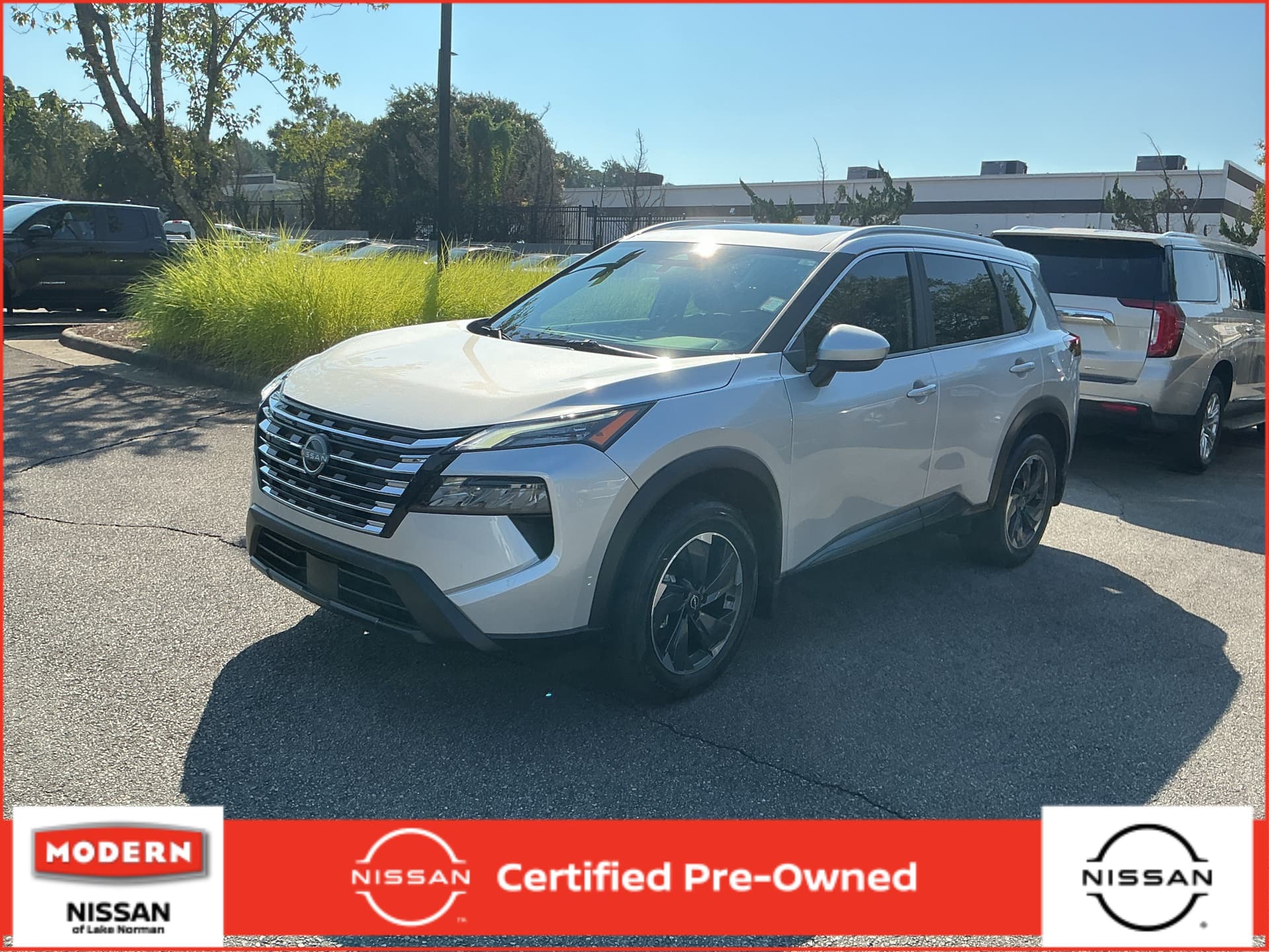 2025 Nissan Rogue SV — photo 1 of 27