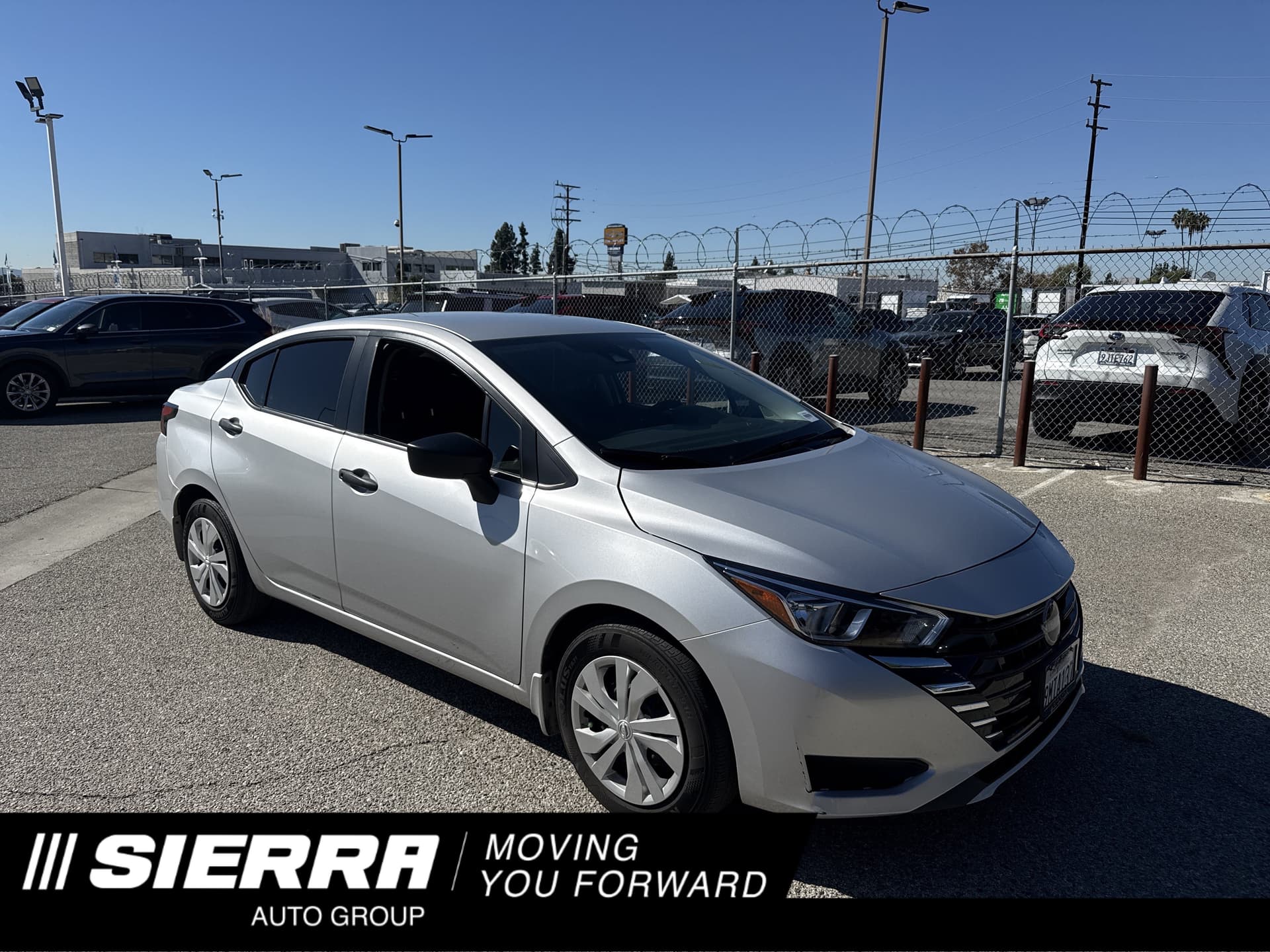 2024 Nissan Versa Base — photo 1 of 9