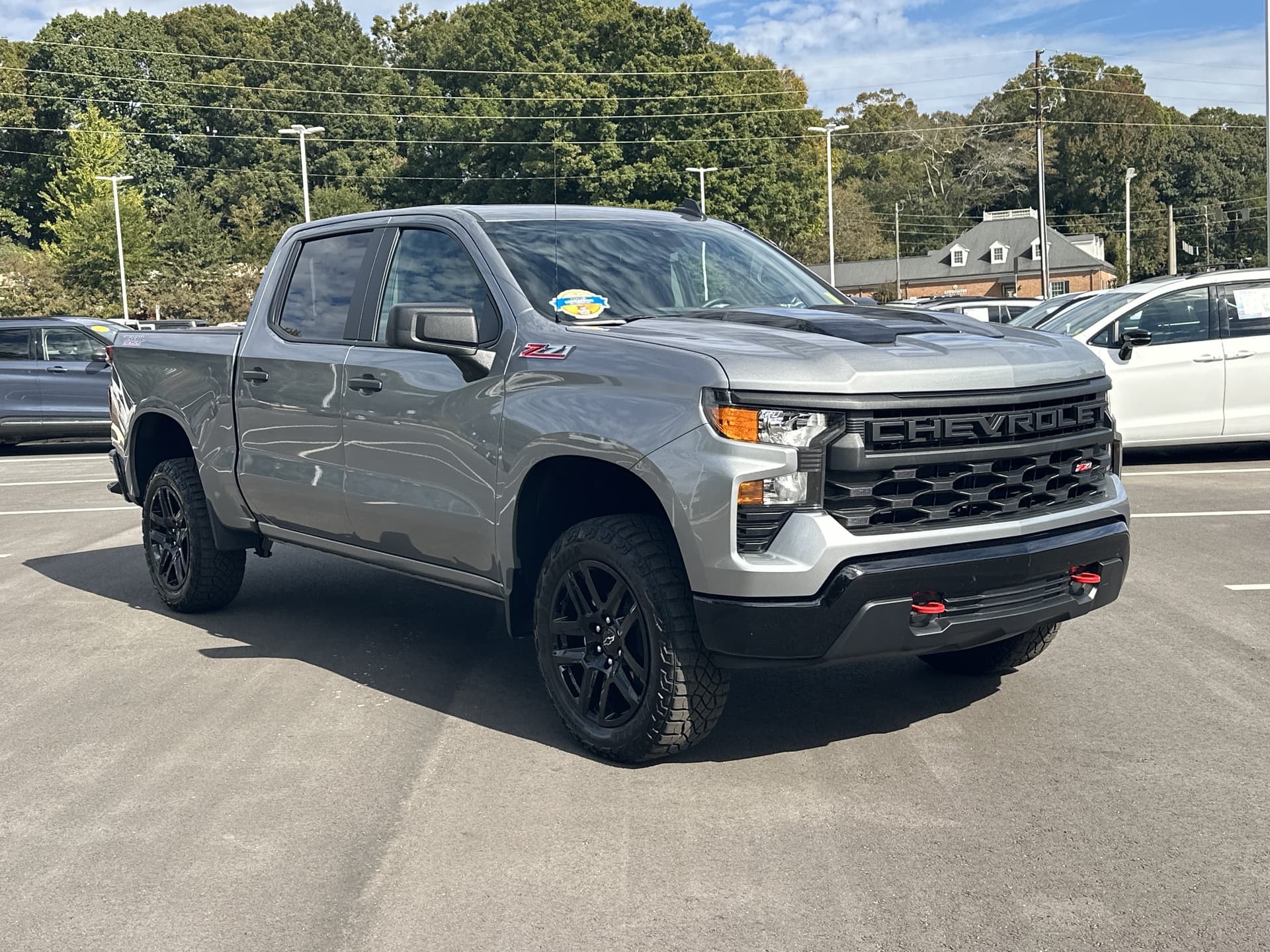 2025 Chevrolet Silverado 1500 Custom Trail Boss — photo 1 of 29